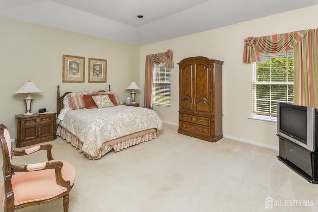 23 Stonewyck Place, Monroe, NJ 08831
