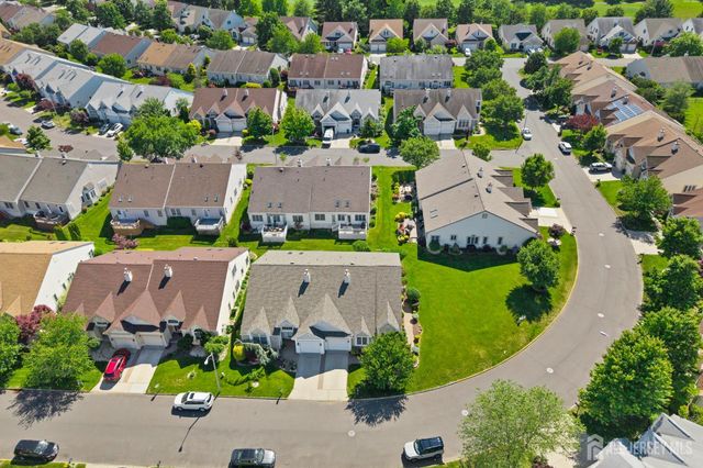 23 Stonewyck Place, Monroe, NJ 08831