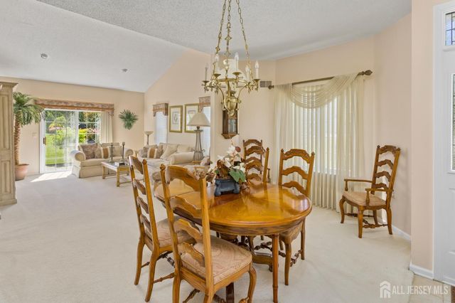 23 Stonewyck Place, Monroe, NJ 08831