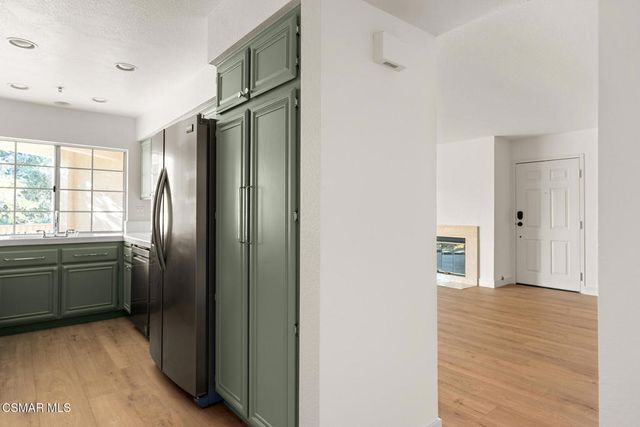 697 Sutton Crest Trail Tl210, Oak Park, CA 91377