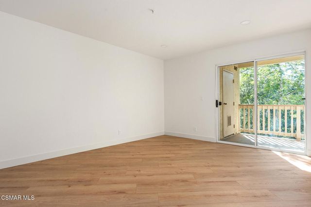 697 Sutton Crest Trail Tl210, Oak Park, CA 91377