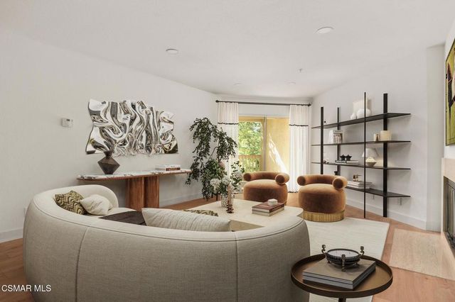 697 Sutton Crest Trail Tl210, Oak Park, CA 91377