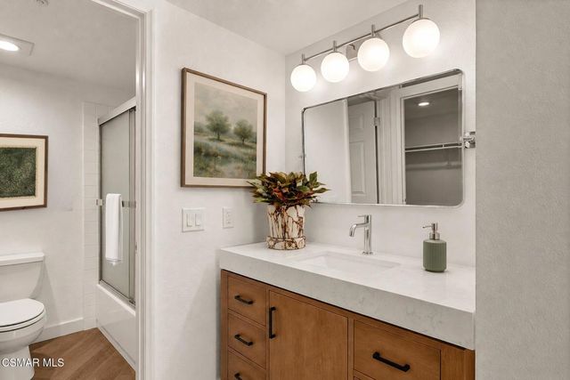 697 Sutton Crest Trail Tl210, Oak Park, CA 91377