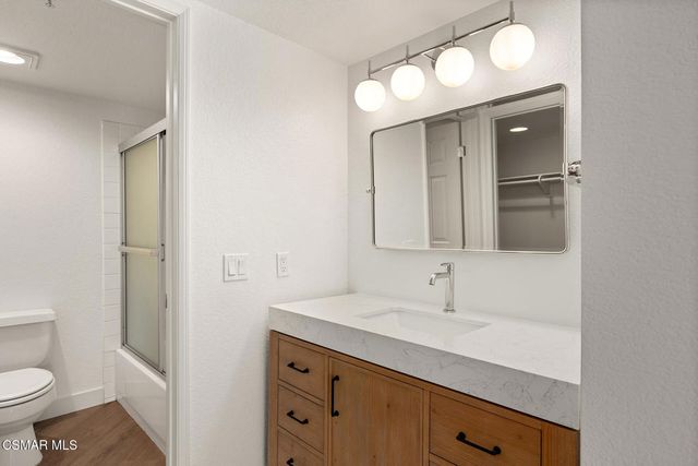 697 Sutton Crest Trail Tl210, Oak Park, CA 91377