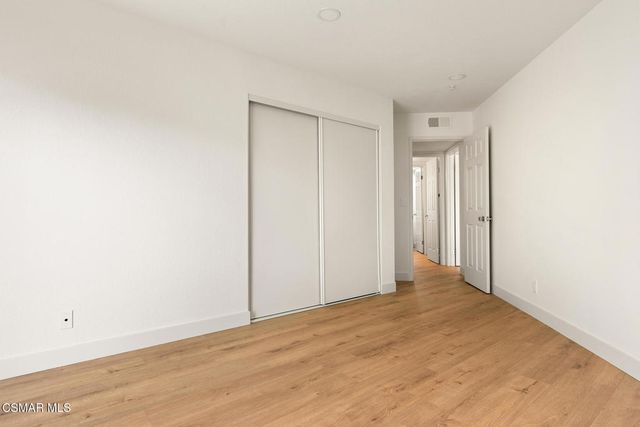 697 Sutton Crest Trail Tl210, Oak Park, CA 91377