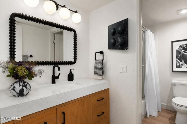 697 Sutton Crest Trail Tl210, Oak Park, CA 91377