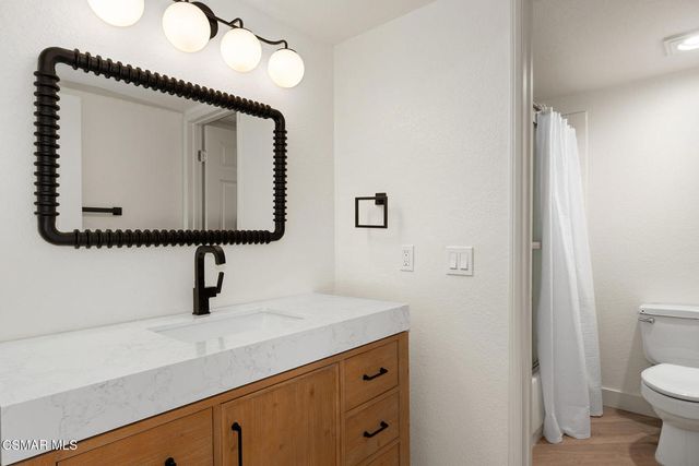 697 Sutton Crest Trail Tl210, Oak Park, CA 91377