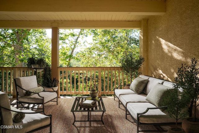 697 Sutton Crest Trail Tl210, Oak Park, CA 91377
