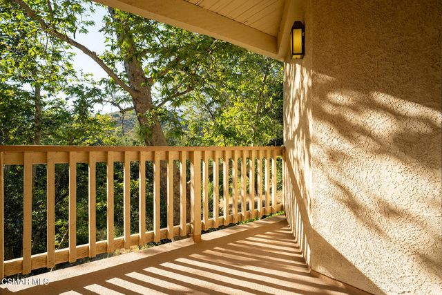 697 Sutton Crest Trail Tl210, Oak Park, CA 91377