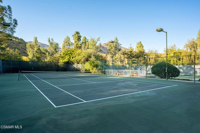 697 Sutton Crest Trail Tl210, Oak Park, CA 91377