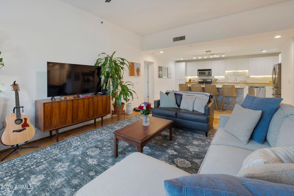 17 W VERNON Avenue 316, Phoenix, AZ 85003 — photo 4