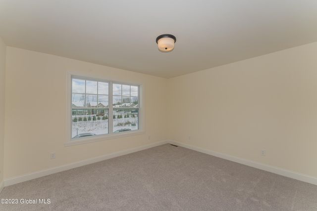 32 Tamarack Street, Ballston, NY 12019