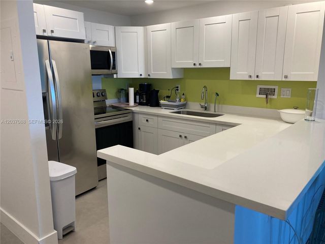 2301 Collins Ave 614, Miami Beach, FL 33139