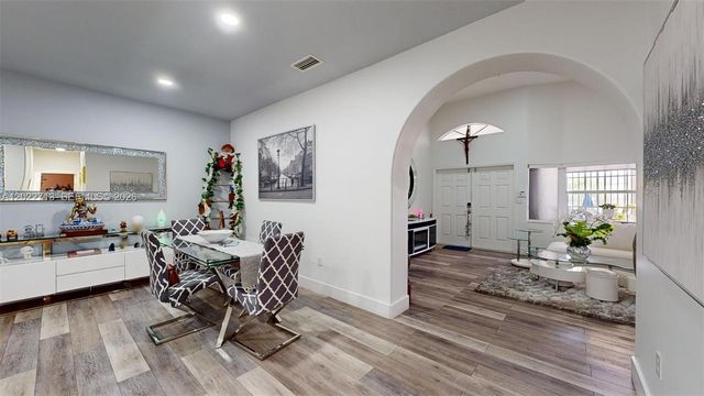 357 W 44th St, Hialeah, FL 33012