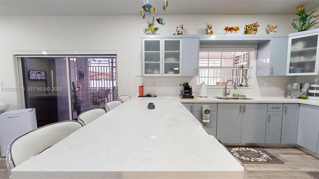 357 W 44th St, Hialeah, FL 33012