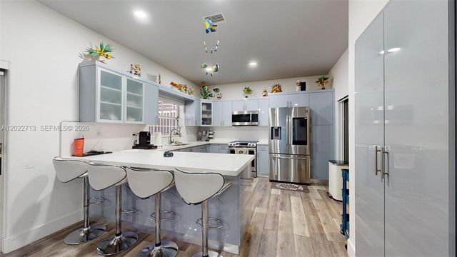 357 W 44th St, Hialeah, FL 33012