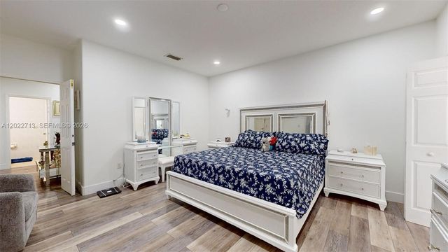 357 W 44th St, Hialeah, FL 33012