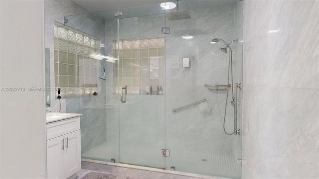 357 W 44th St, Hialeah, FL 33012