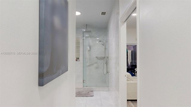357 W 44th St, Hialeah, FL 33012