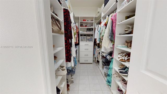 357 W 44th St, Hialeah, FL 33012