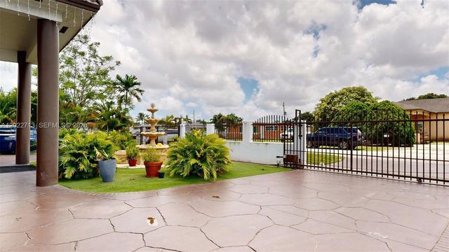 357 W 44th St, Hialeah, FL 33012