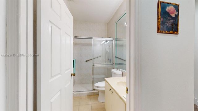 357 W 44th St, Hialeah, FL 33012