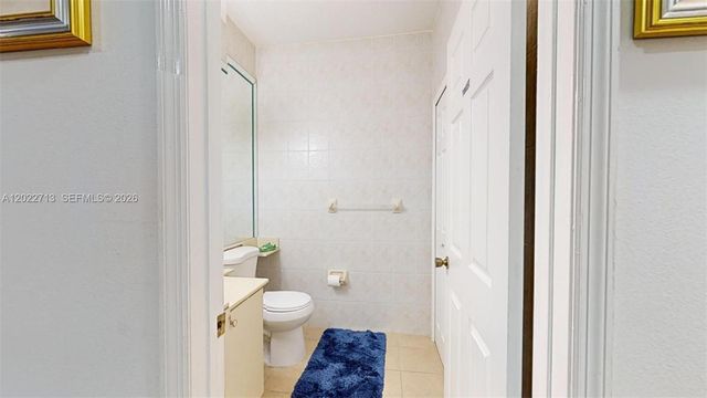 357 W 44th St, Hialeah, FL 33012