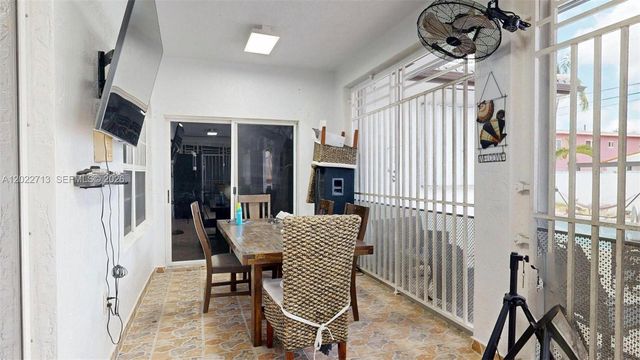 357 W 44th St, Hialeah, FL 33012