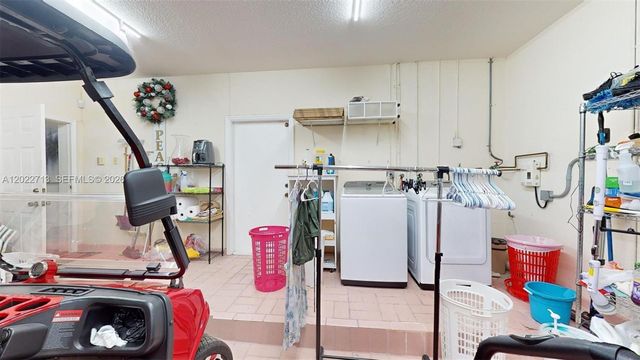 357 W 44th St, Hialeah, FL 33012