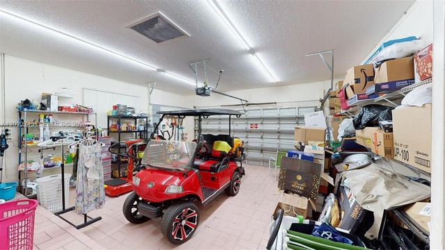 357 W 44th St, Hialeah, FL 33012
