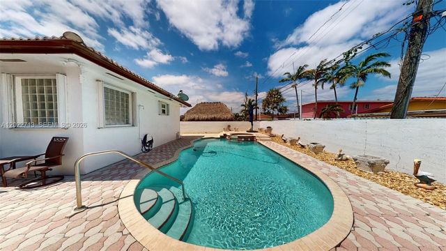 357 W 44th St, Hialeah, FL 33012
