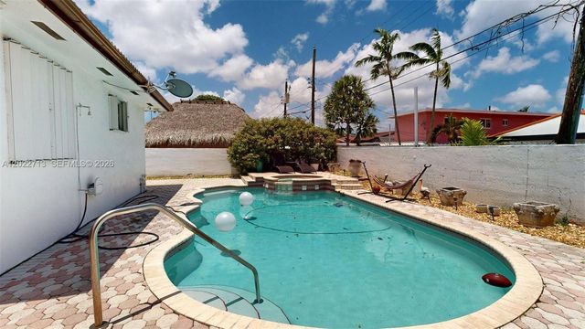 357 W 44th St, Hialeah, FL 33012