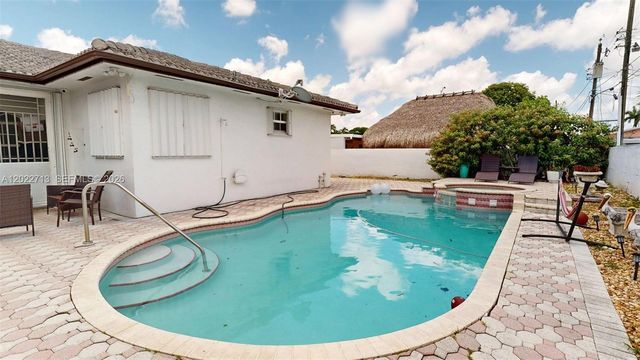 357 W 44th St, Hialeah, FL 33012