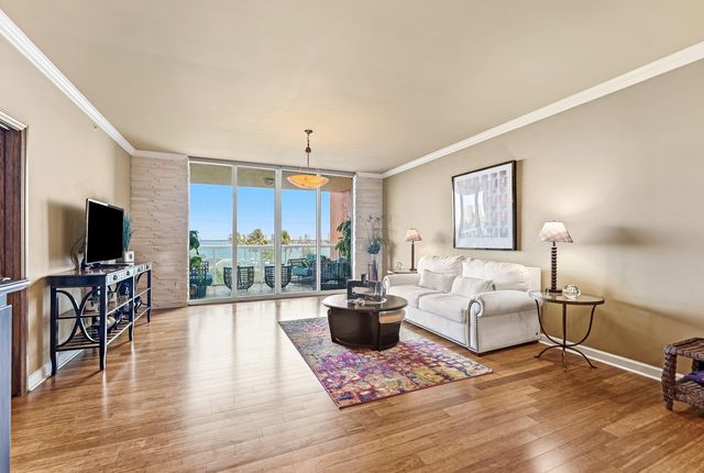 2650 Lake Shore Drive 401, Riviera Beach, FL 33404