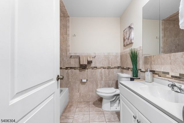 128 Baltimore Ave, Hillside Twp., NJ 07205