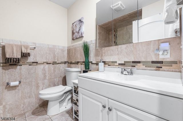 128 Baltimore Ave, Hillside Twp., NJ 07205