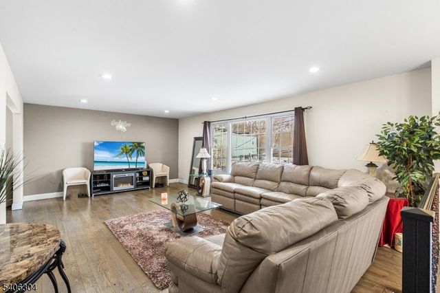 128 Baltimore Ave, Hillside Twp., NJ 07205