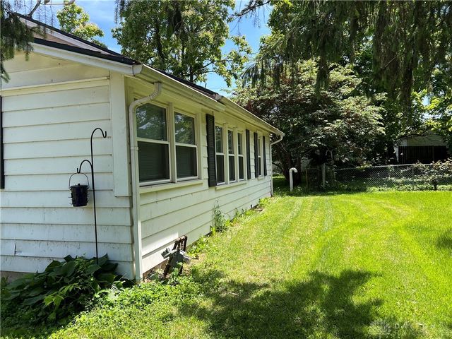 7 Elm Road, Medway, OH 45341