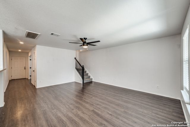 435 Dandelion Bend, San Antonio, TX 78245