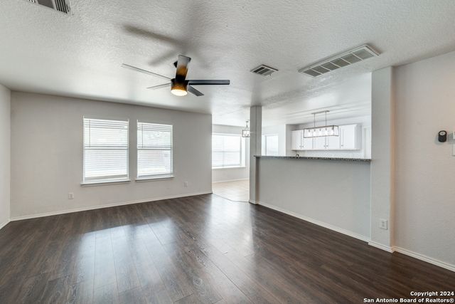 435 Dandelion Bend, San Antonio, TX 78245