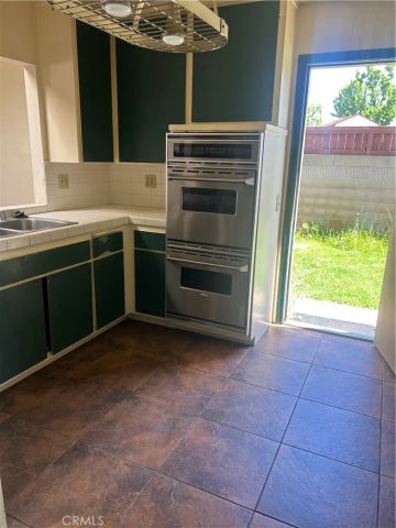 506 Pierpont, Costa Mesa, CA 92626