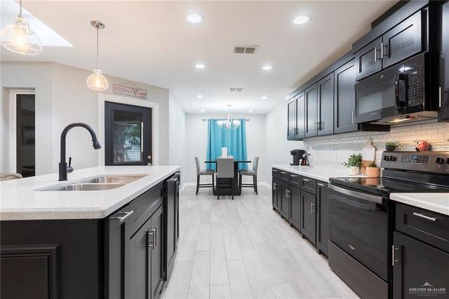 503 Northern Dancer Avenue, Edinburg, TX 78539