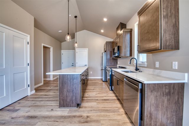 159 Canyon Falls Way 105, Hamilton, MT 59840