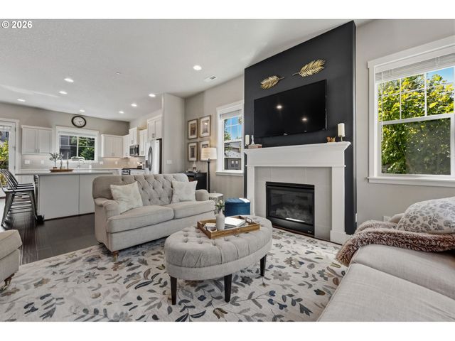 28270 Sw PARIS Ave, Wilsonville, OR 97070