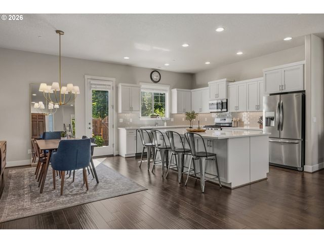 28270 Sw PARIS Ave, Wilsonville, OR 97070