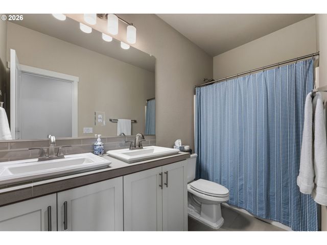 28270 Sw PARIS Ave, Wilsonville, OR 97070