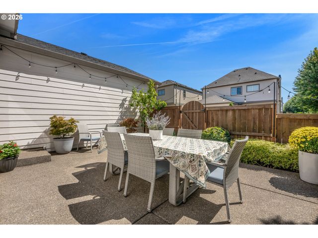 28270 Sw PARIS Ave, Wilsonville, OR 97070