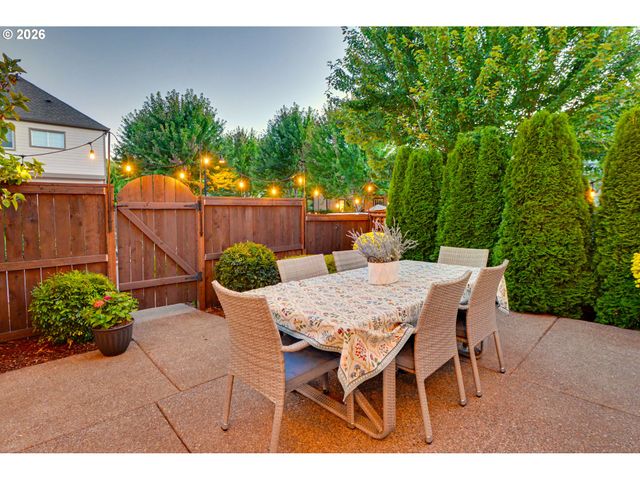 28270 Sw PARIS Ave, Wilsonville, OR 97070