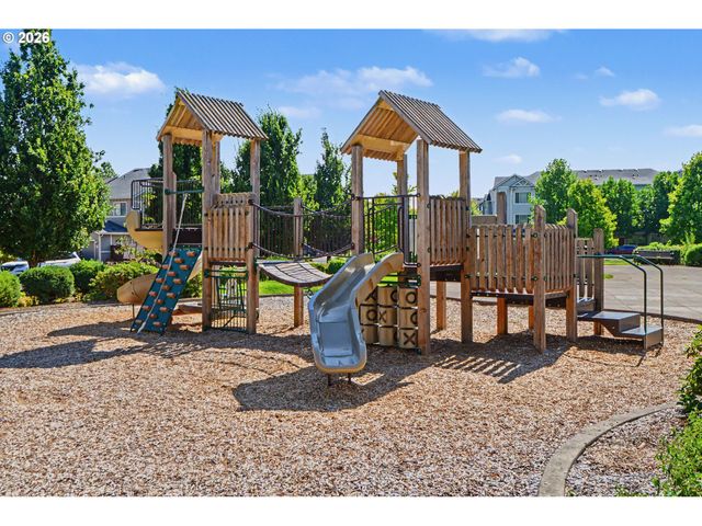 28270 Sw PARIS Ave, Wilsonville, OR 97070