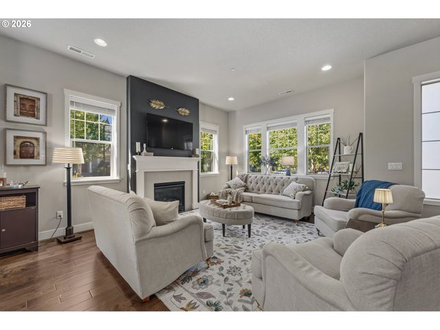 28270 Sw PARIS Ave, Wilsonville, OR 97070